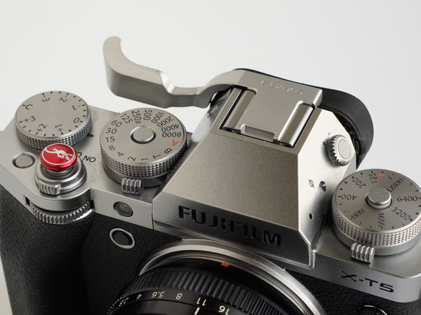 Fujifilm X-T5 Thumbrest by Lensmate - Silver